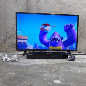 Samsung BD-F5900 3D Wi-Fi HDMI Blu-ray Disc Player w/ Accessories